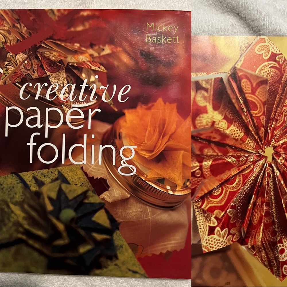 Book on paper, folding! Beautifully, illustrated, with great instructions.